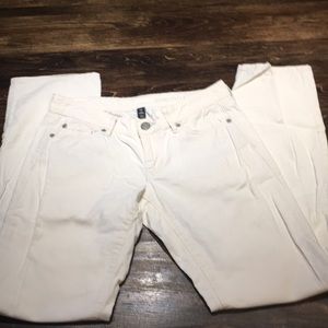 Woman’s white Corduroy GAP pants size 2 /26 reg